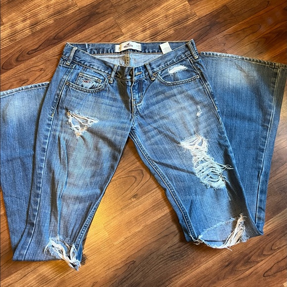 Hollister destroyed flare jeans - Picture 1 of 3